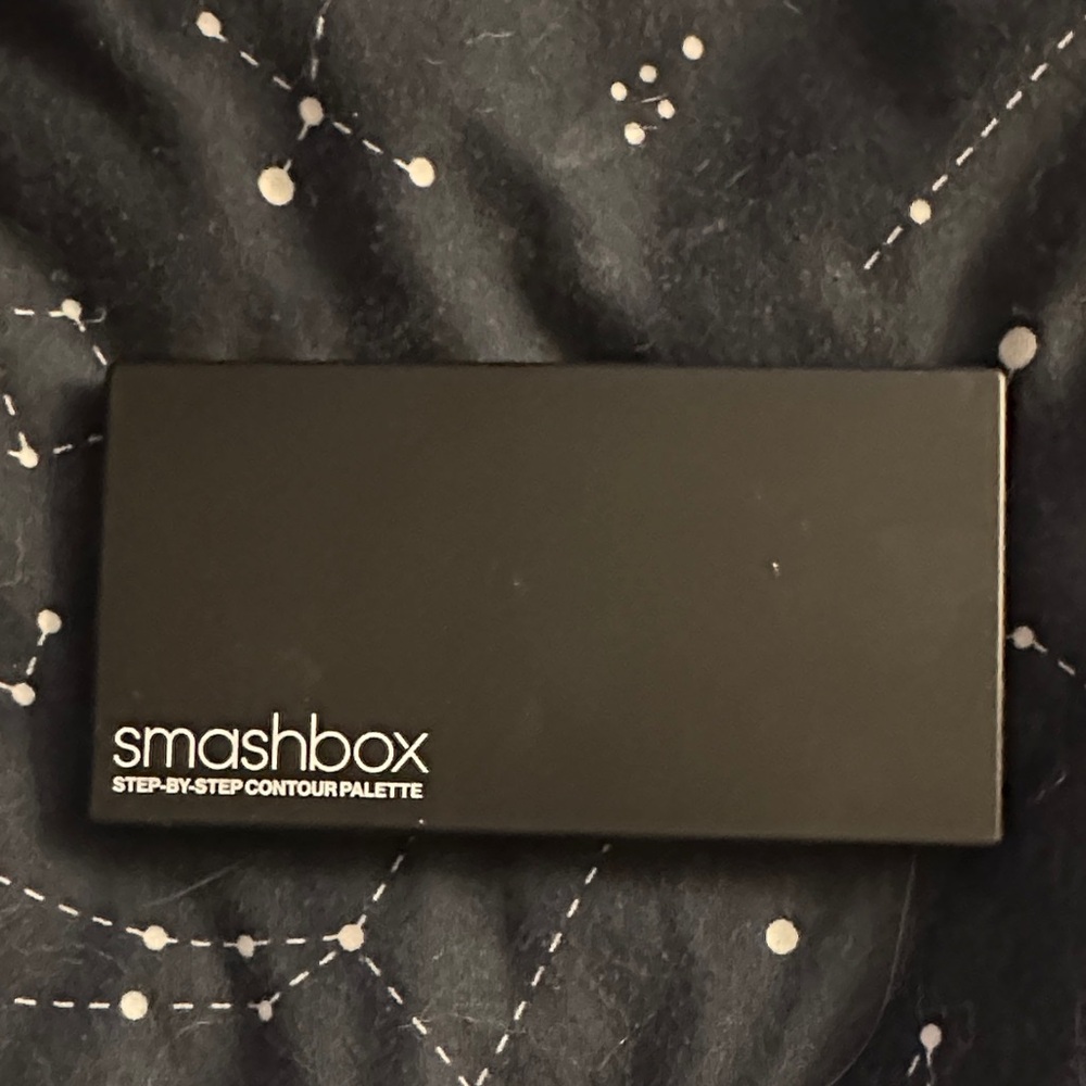 Smashbox Step-by-Step Contout Palette in Light-Medium. New.